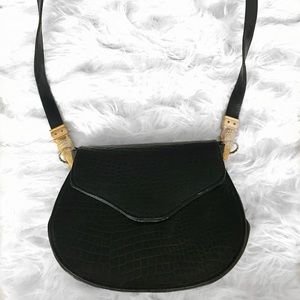 Vintage alligator skin shoulder bag.